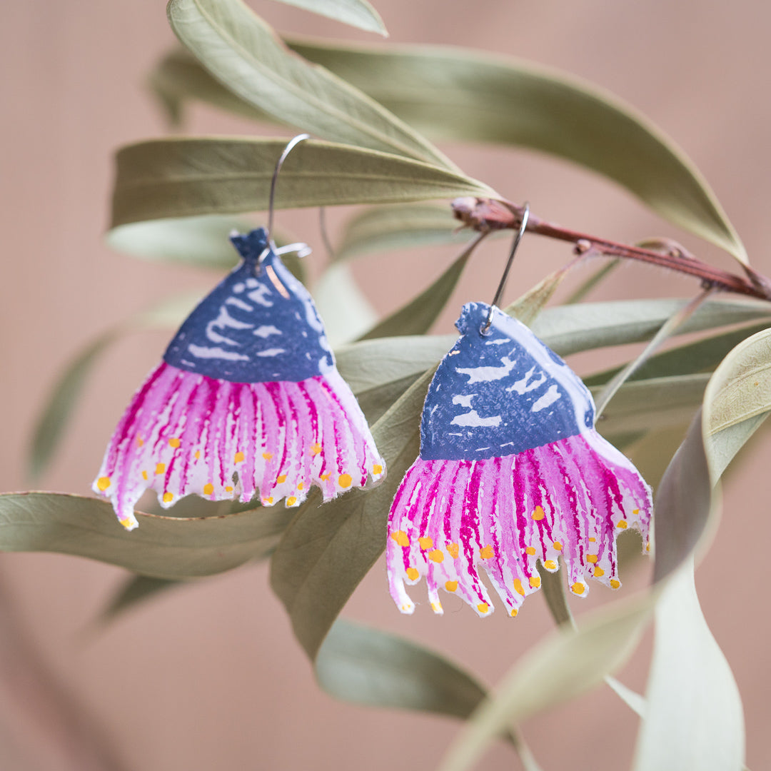 Resin Jewellery Design & Embedding Class