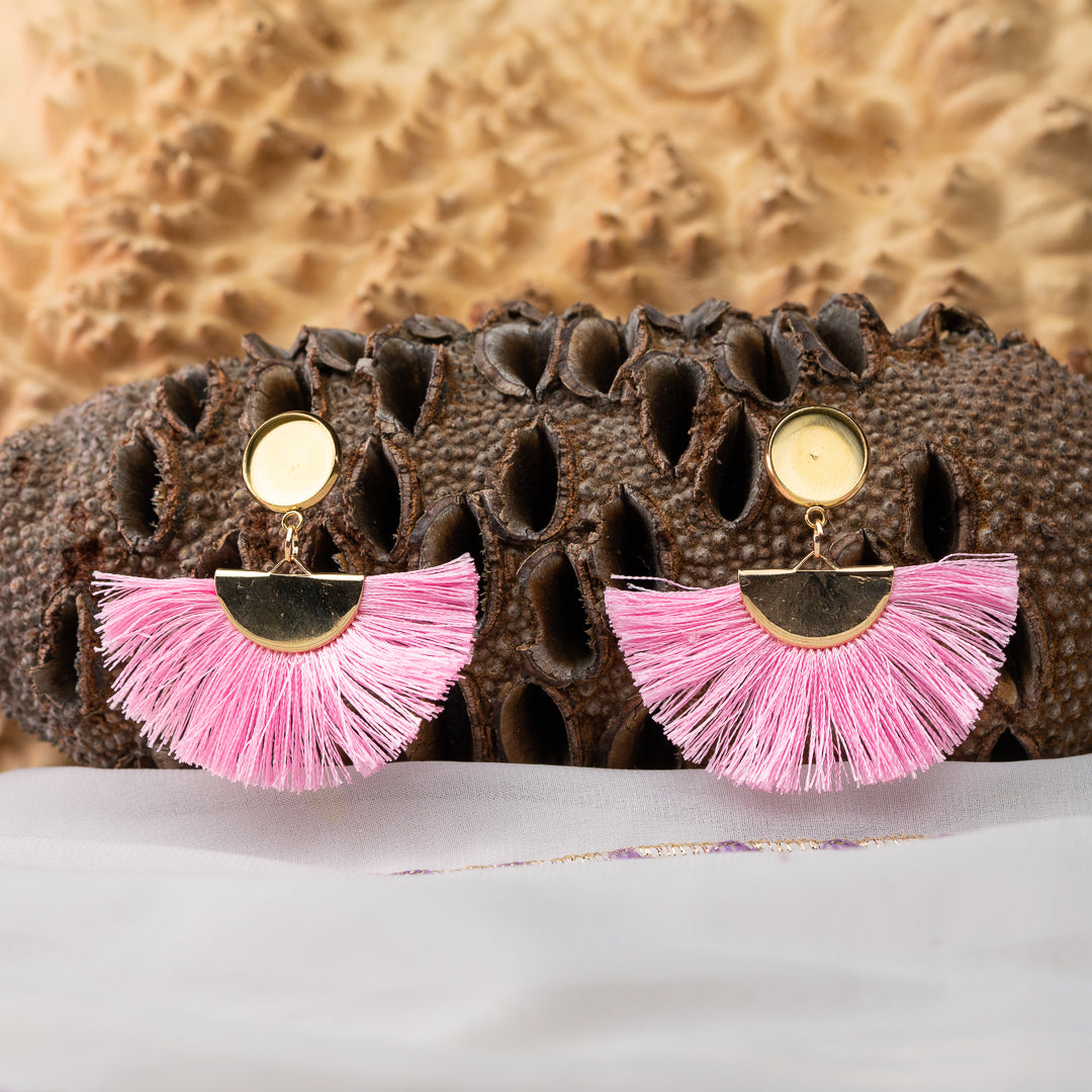 Resin Jewellery Design & Embedding Class